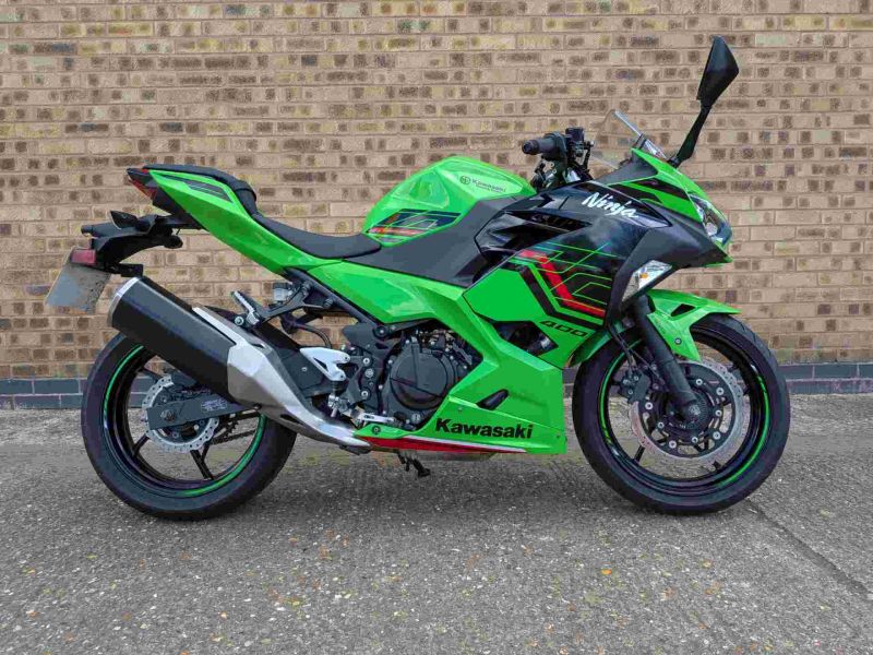 2024 Kawasaki NINJA 400 GREEN